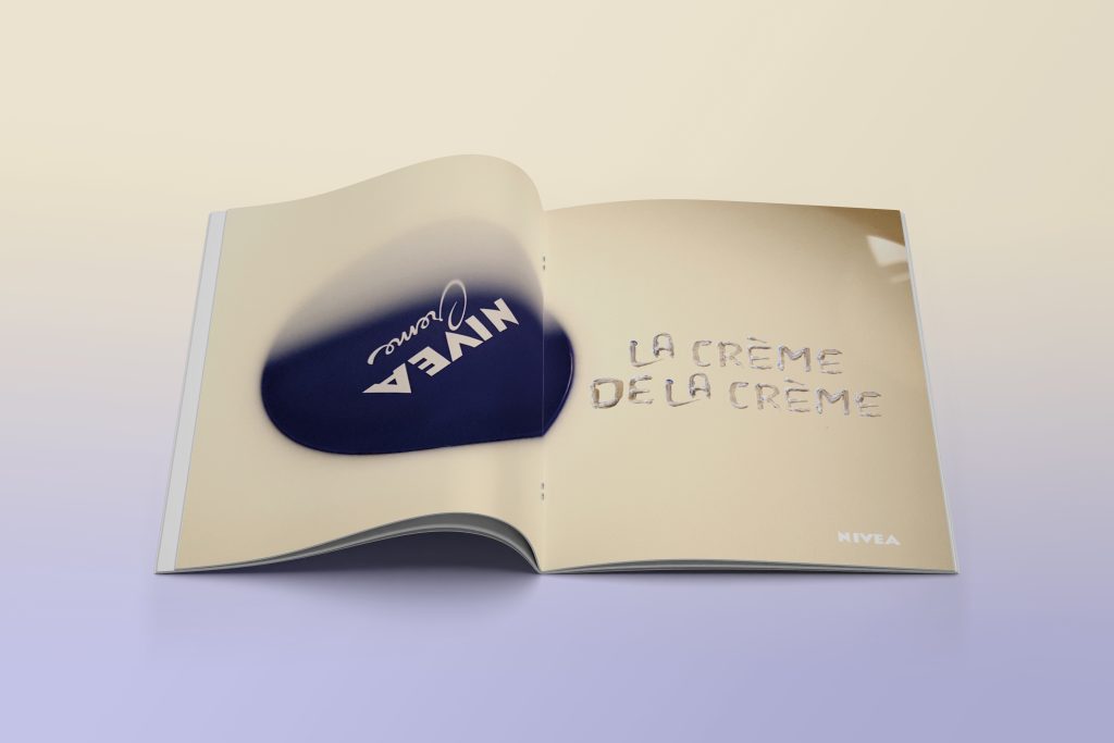 Campagne publicitaire. Une série d'annonce-presse pour la boite bleu de la crème Nivea La crème de la crème photographie et photomontage, typographie faite main avec du dentifrice