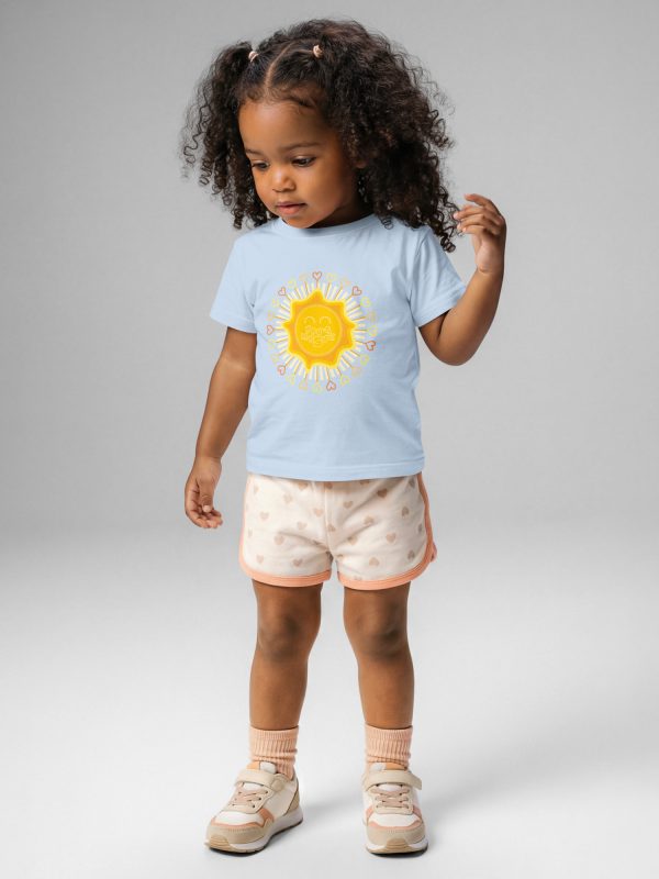 T-shirt Enfant Sun, en coton doux et respirant, avec un motif inspiré de la puissance de l'amour et de la lumière. you're my sun. Bleu ciel