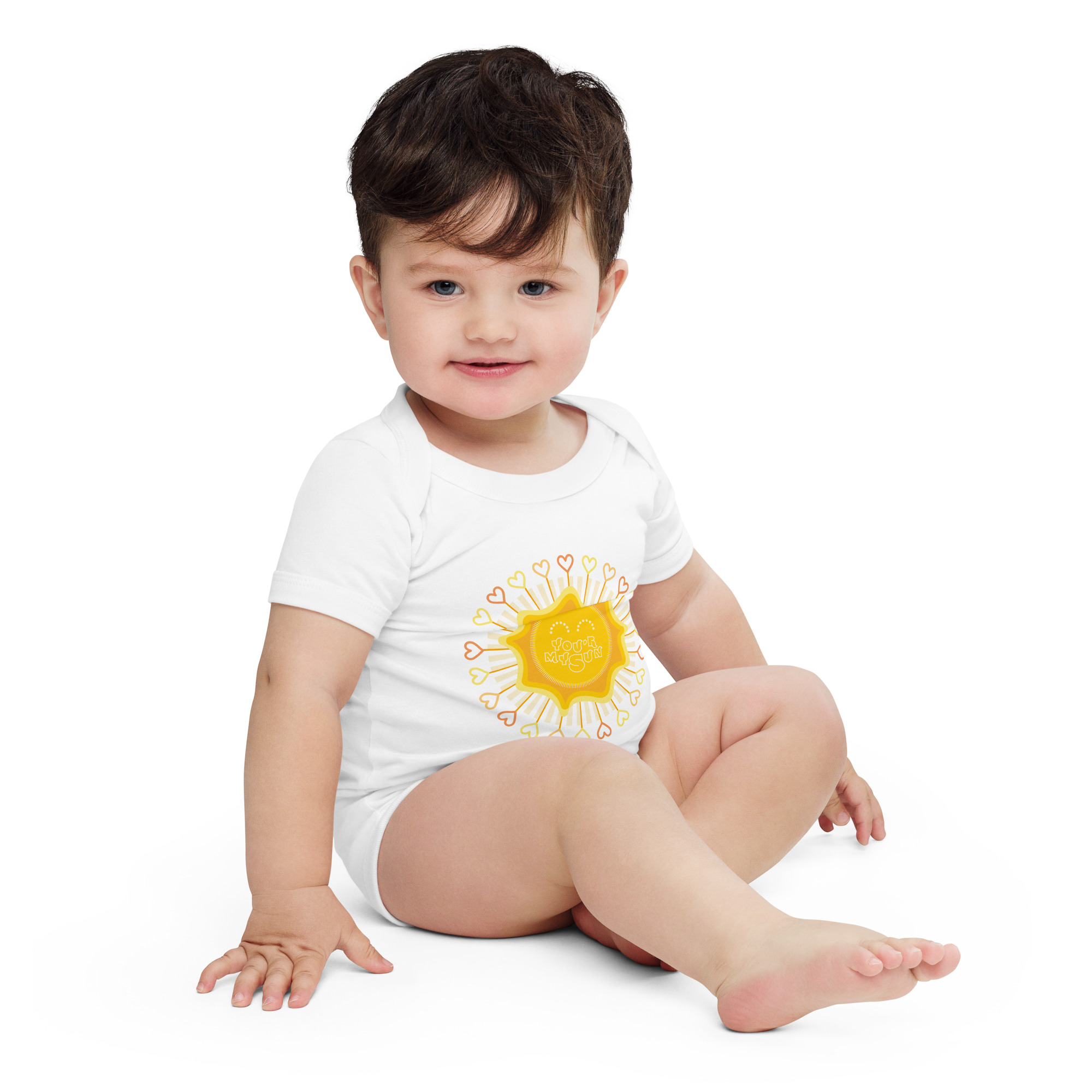 Body Bébé Sun, en coton doux et respirant, avec un motif inspiré de la puissance de l'amour et de la lumière. you're my sun. Blanc
